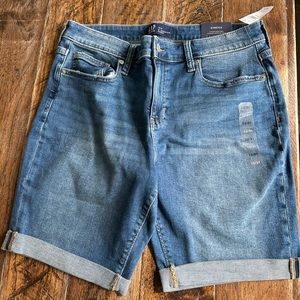 Gap Bermuda short NWT
